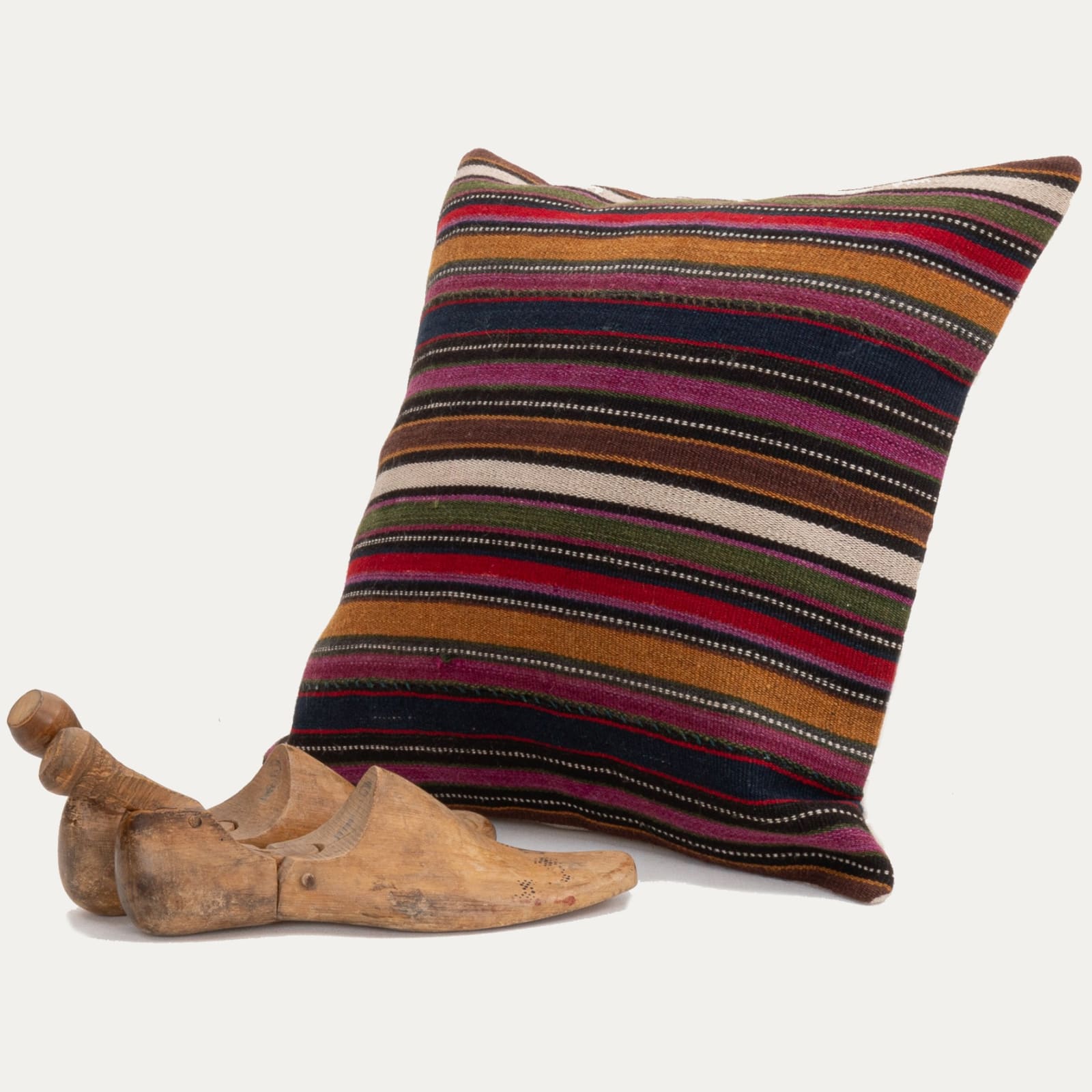 Floren, 45x45cm 18x18in Jajim Striped Cushion