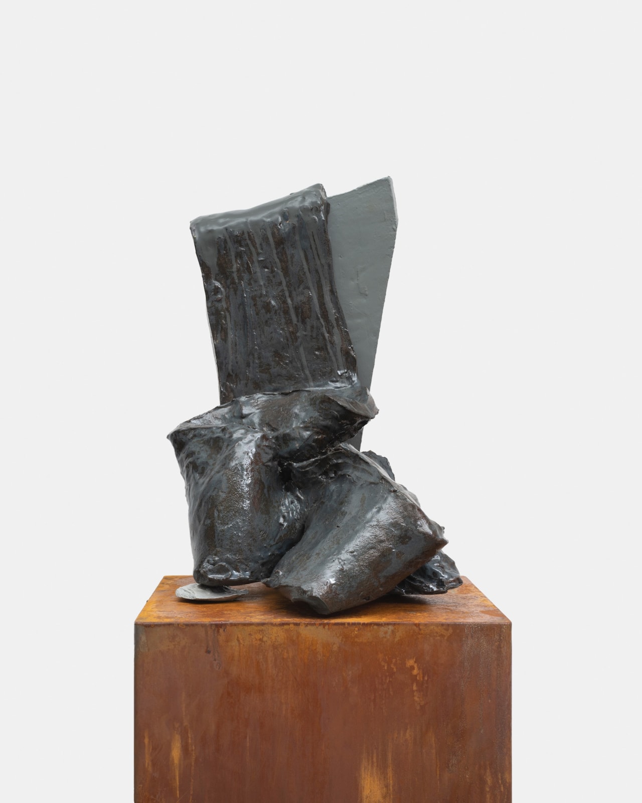 Pedro Paiva - Escultura com cunha e muleta