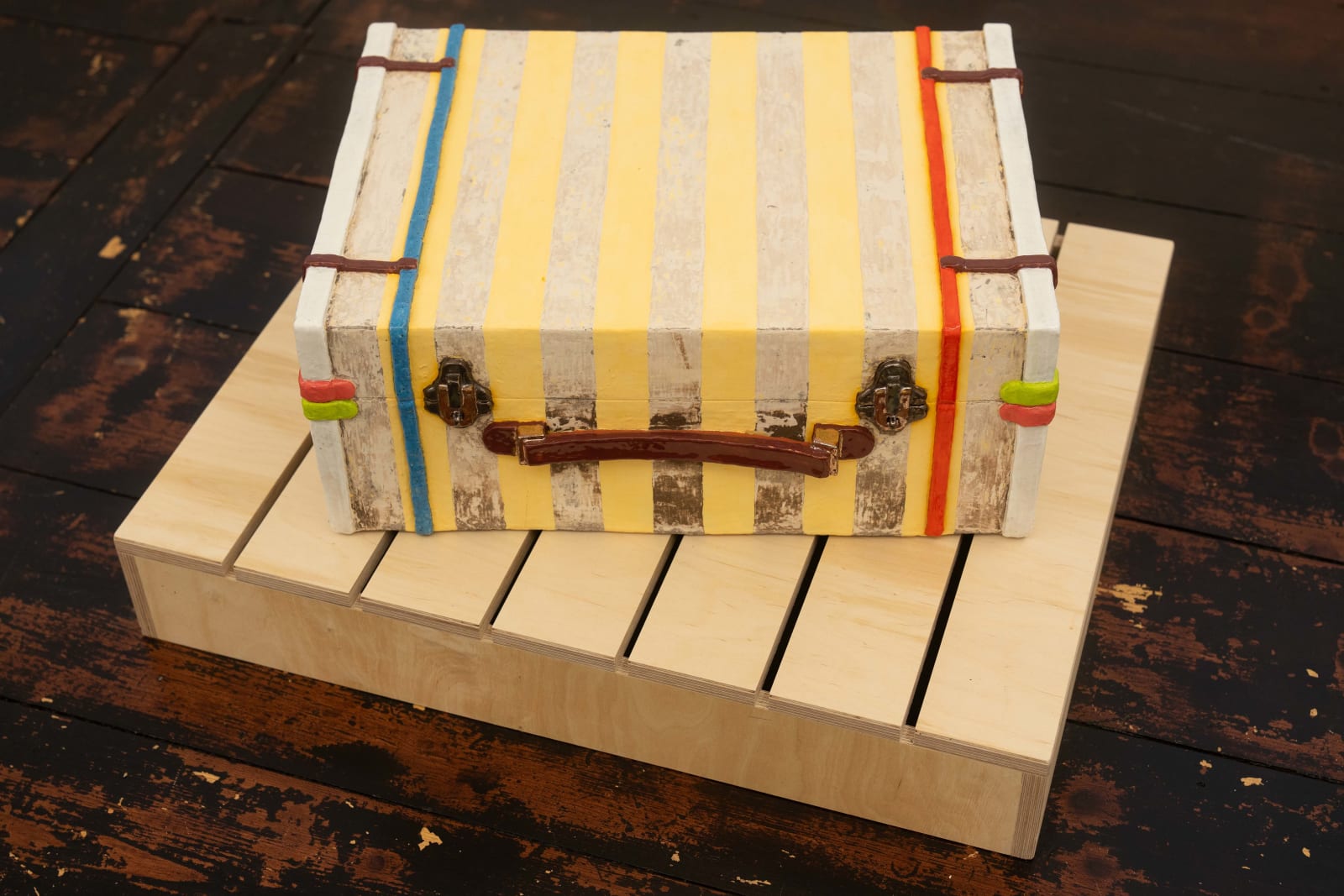 Tramaine de Senna, Suitcase, big, 2024-2025