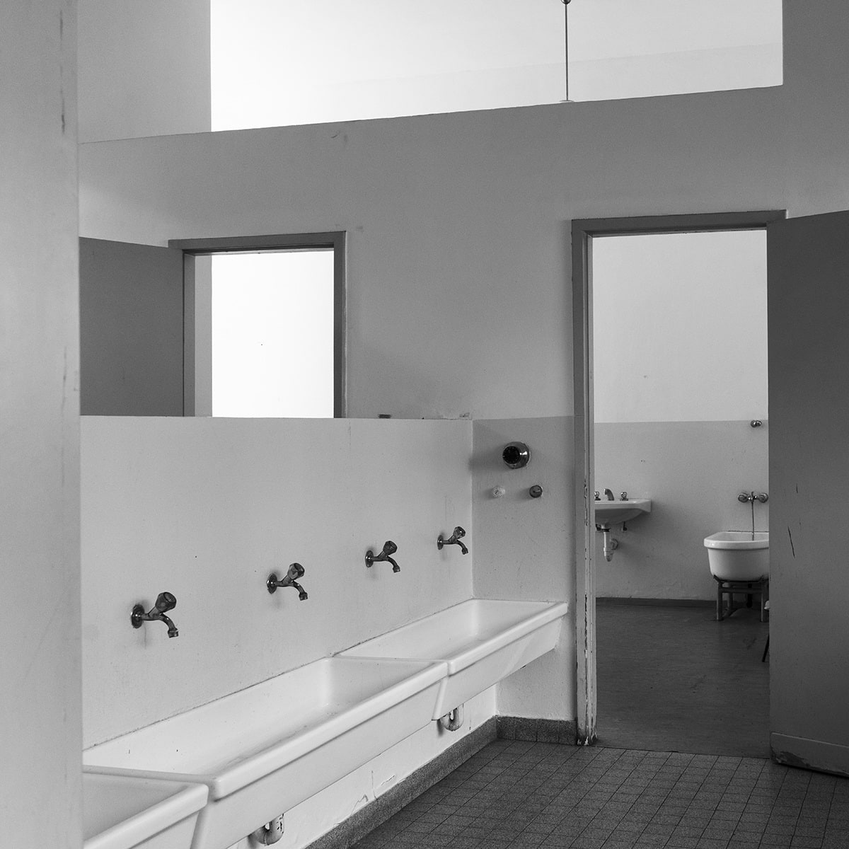 DAYANITA SINGH, Terragni Pillar, 2025