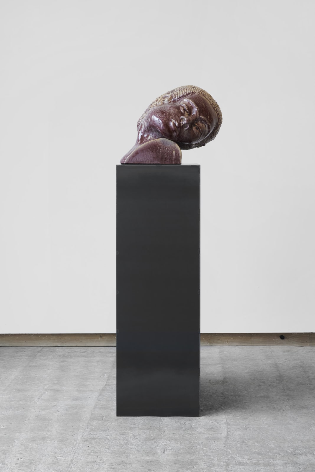 THOMAS SCHÜTTE, Frauenkopf, implodiert, 2020