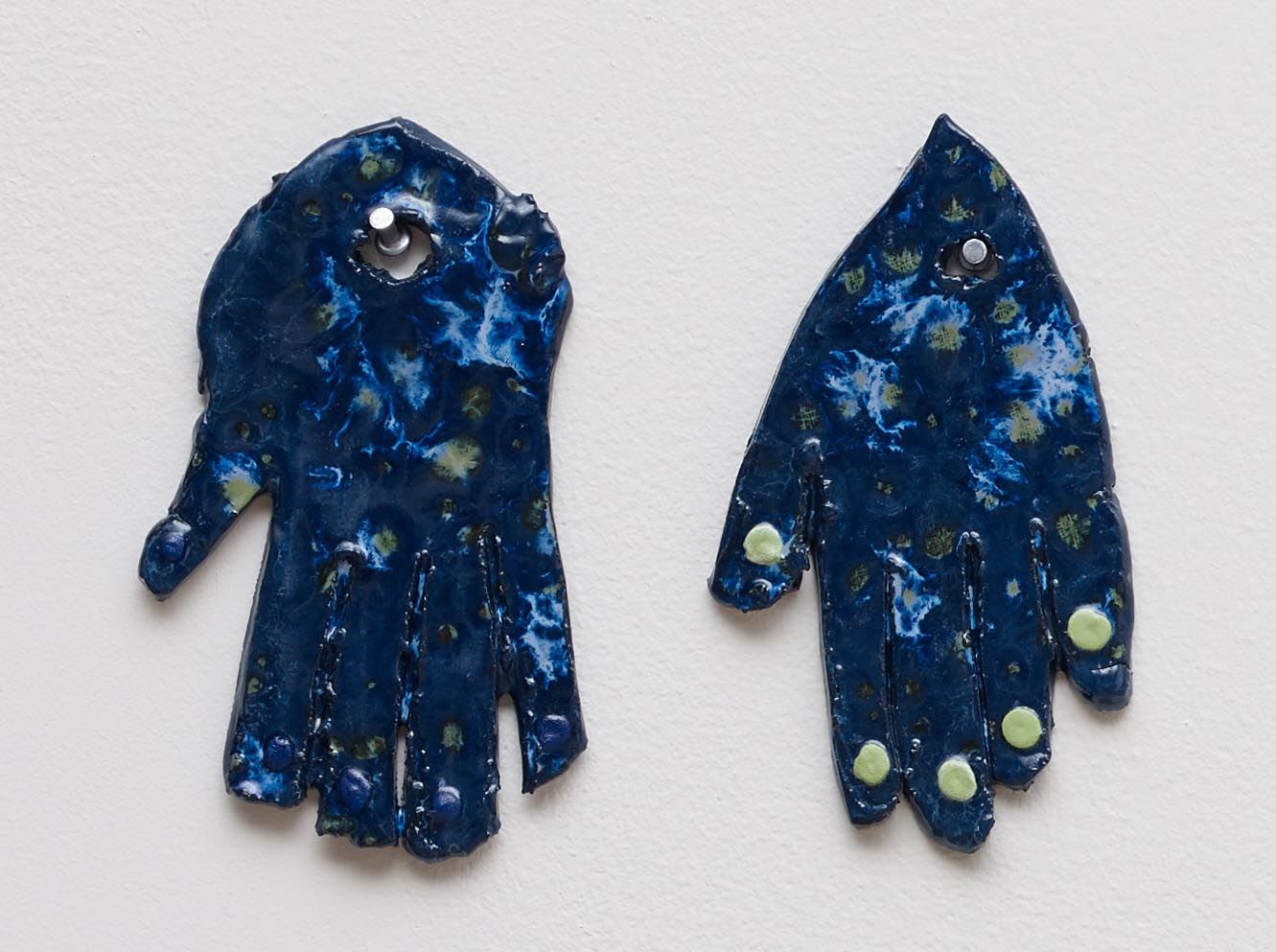 POLLY APFELBAUM, My Hands, 18, 2017