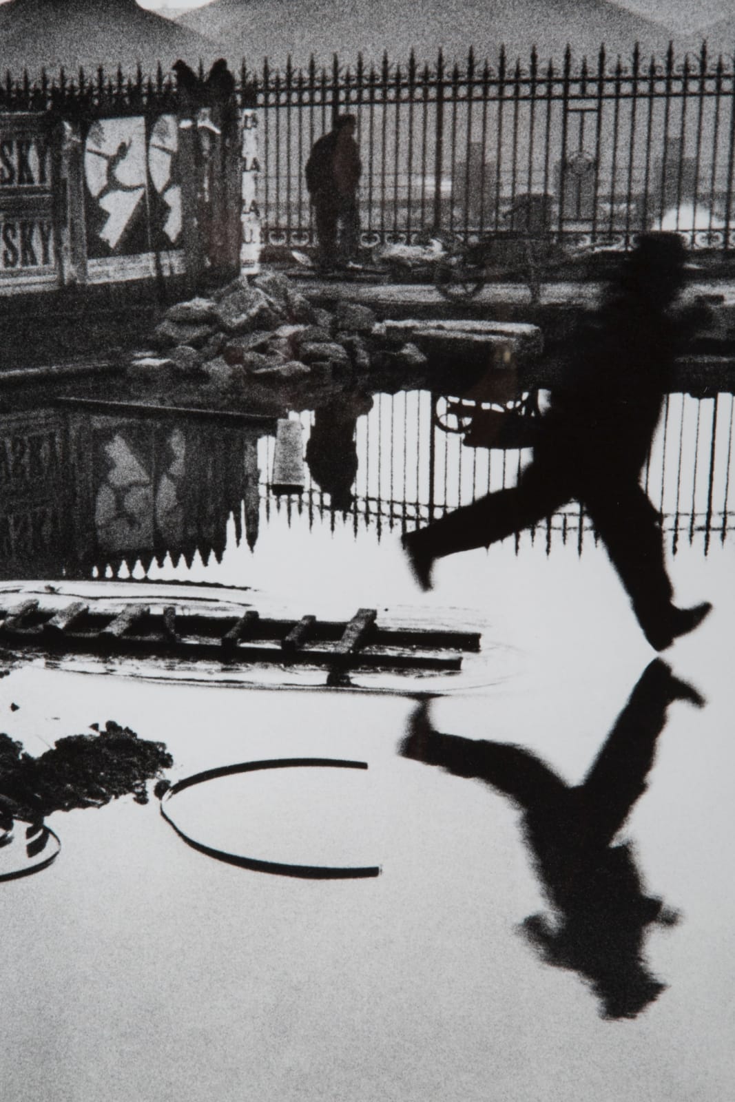 Henri Cartier, Behind the gare St. Lazare, Paris, 1932