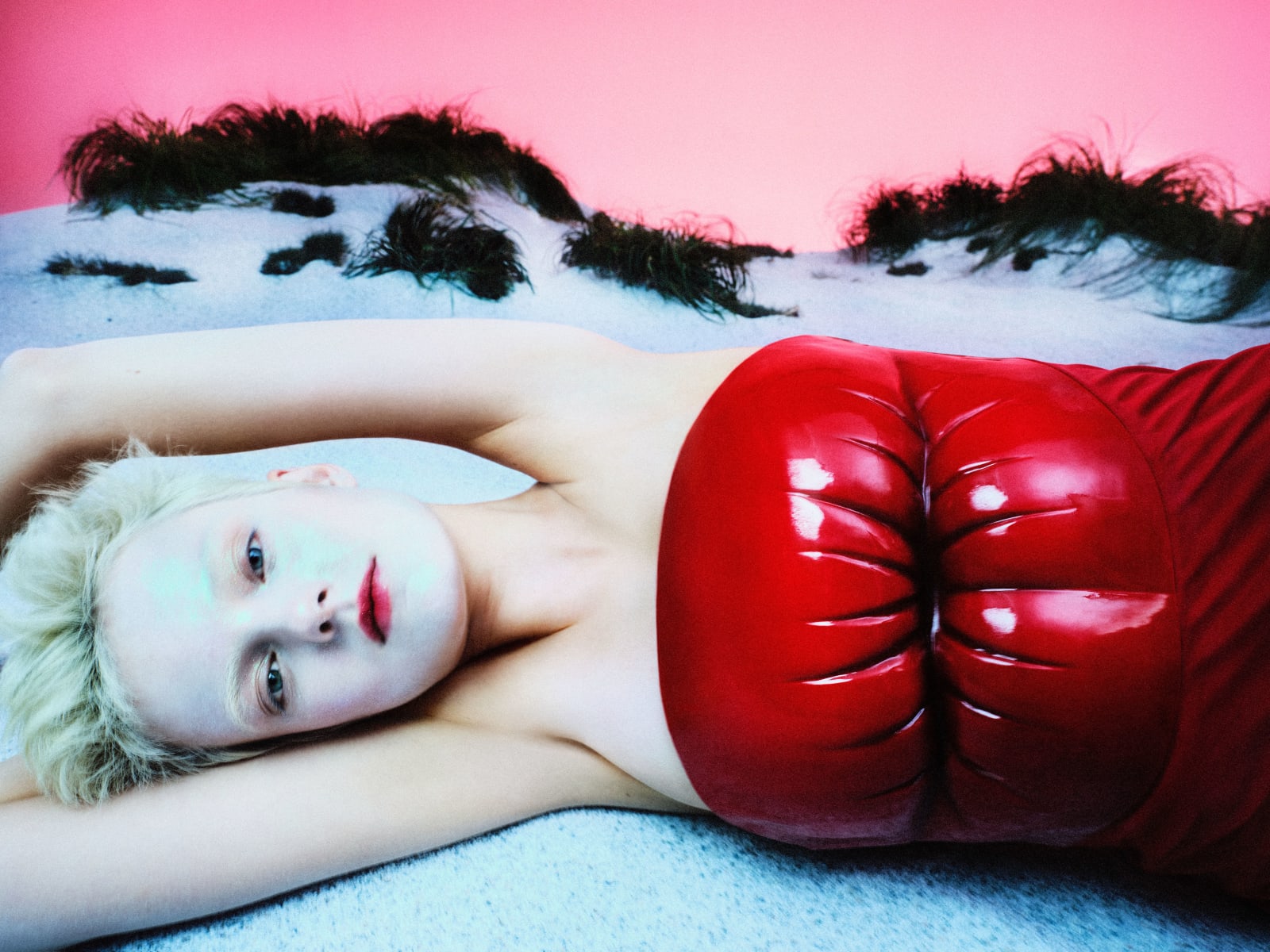 Txema Yeste, Red Lips Dress, 2022.