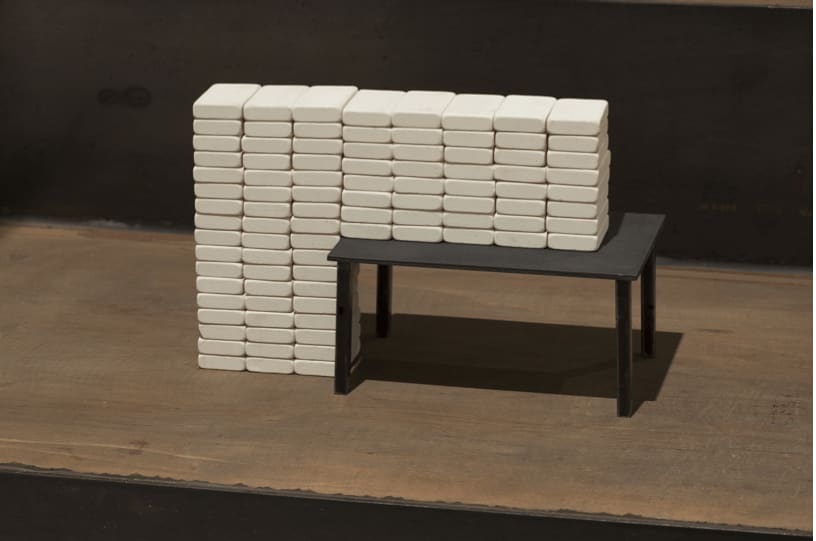 Débora Bolzsoni, Fachada para escadas, 2014