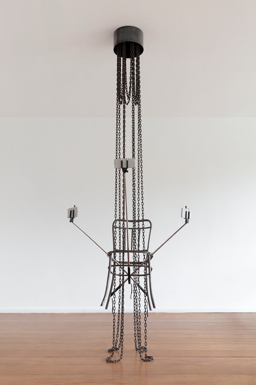 Matheus Rocha Pitta, Cadeira cativa, 2019