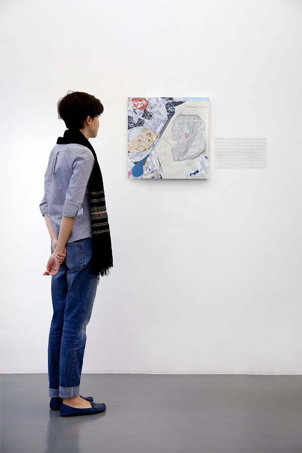 Joana Cesar, "Ele mastigava goma na escuridão" ("He chewed gum in the dark"), 2017