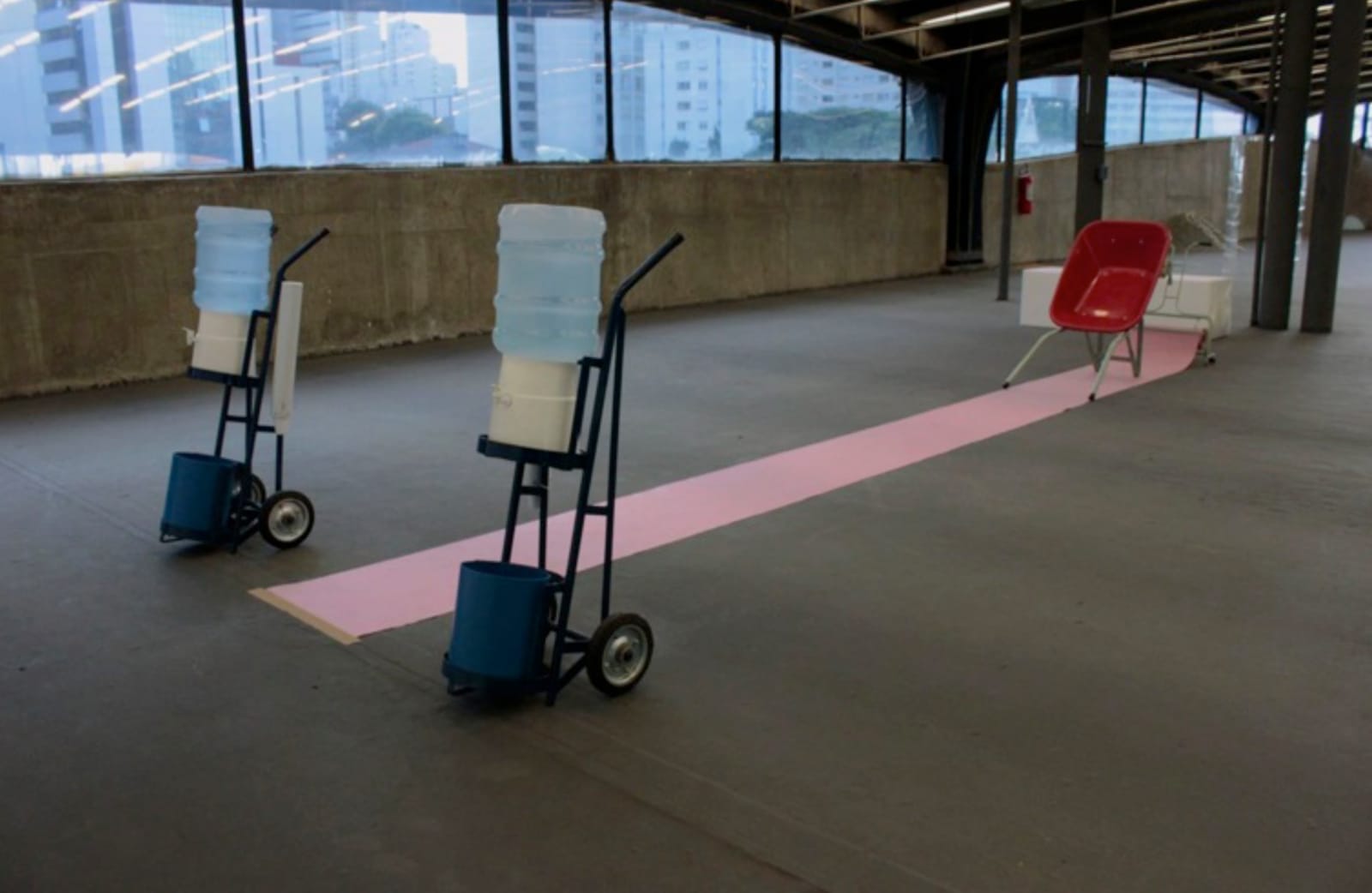 Débora Bolzsoni, Sala do Trono, 2005