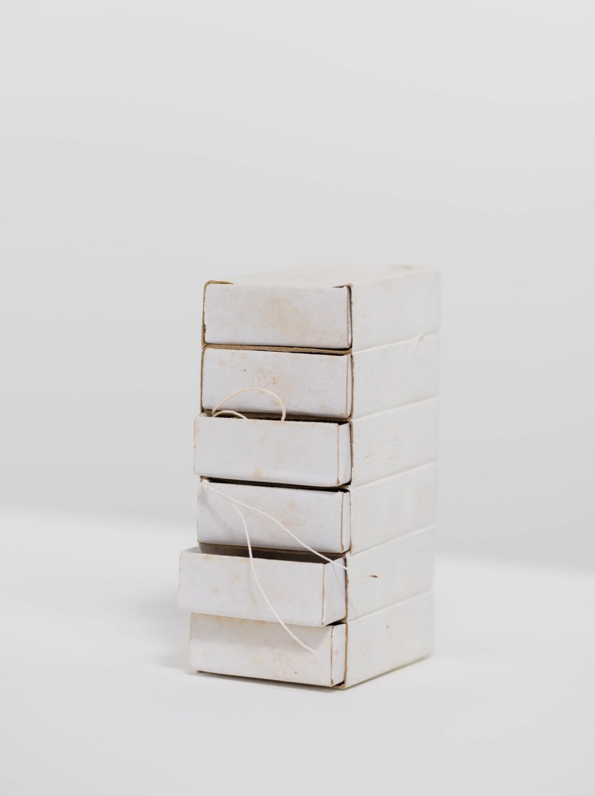 Fernanda Gomes, Sem Titulo, 2000