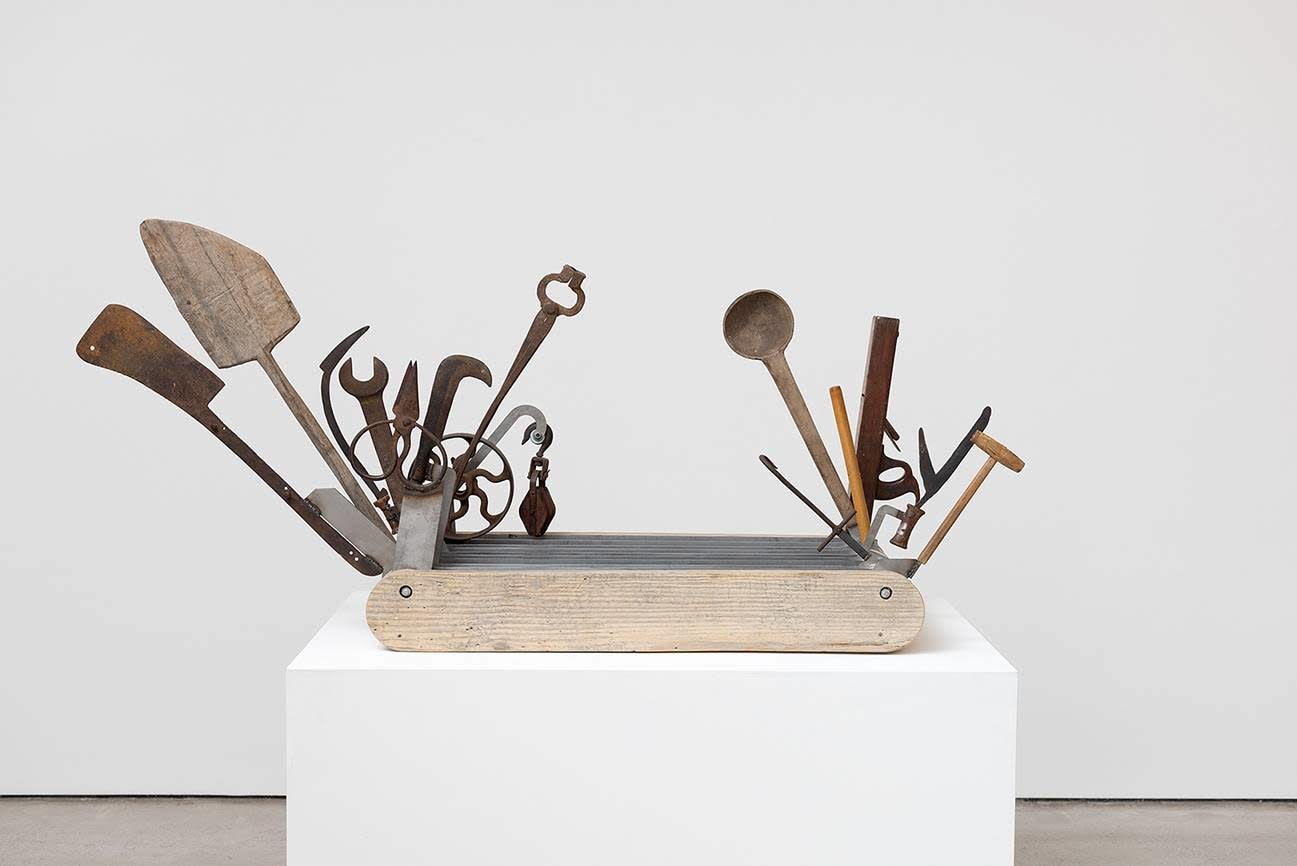 Pedro Reyes, Navaja Suiza XV, 2015