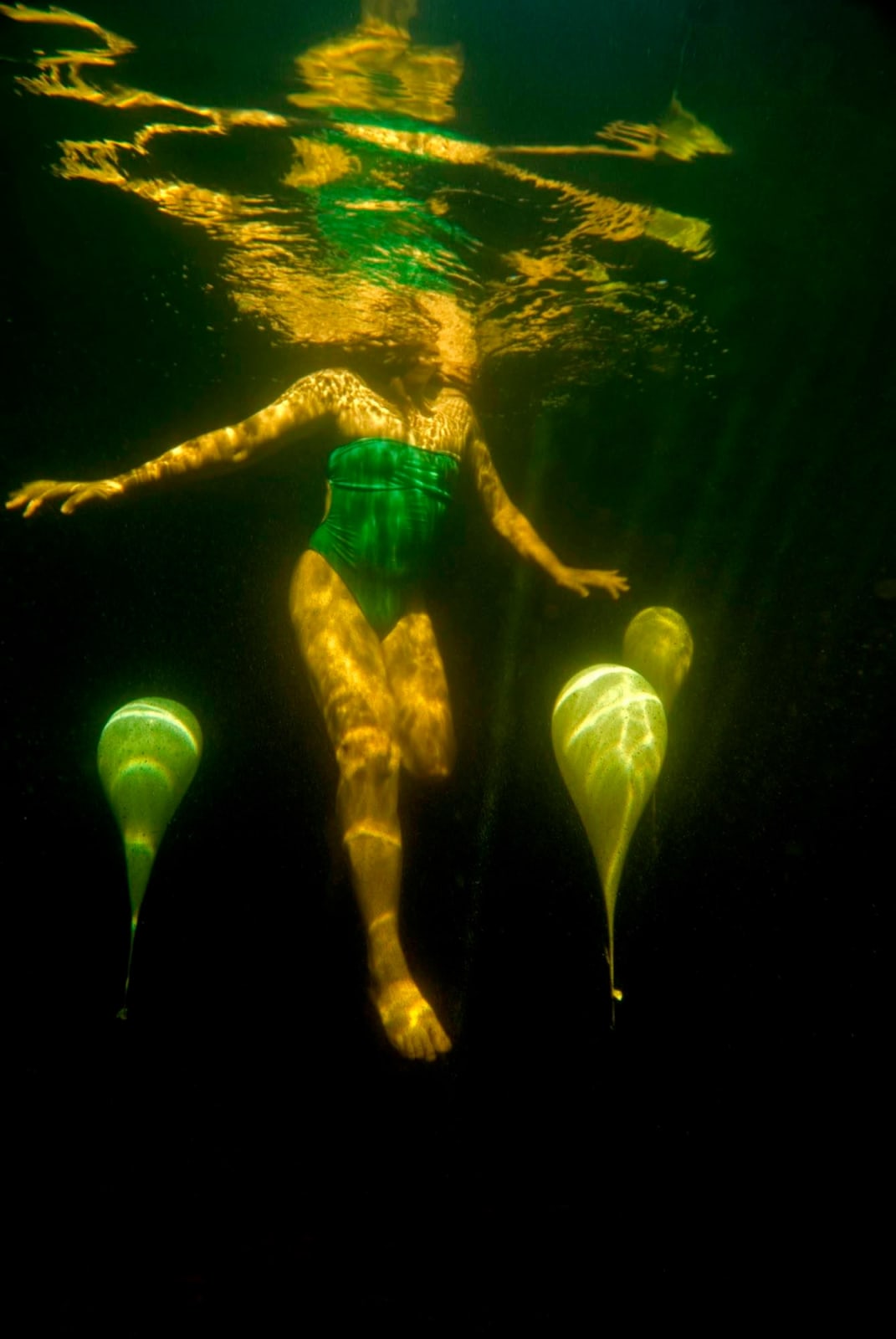 Pedro Motta, Balons, da série “água pesada”, 2009