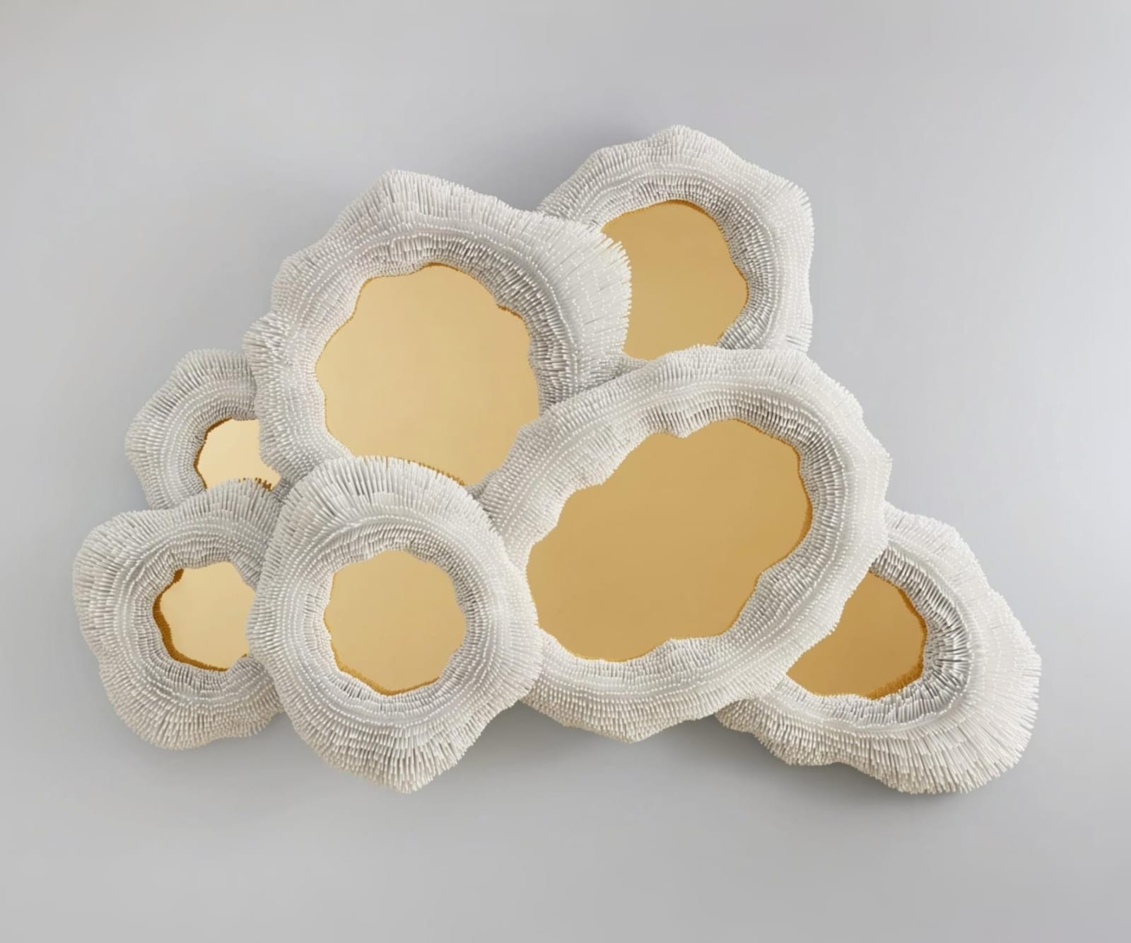 Pia Maria Raeder, Sea Anemone 10 (gold)