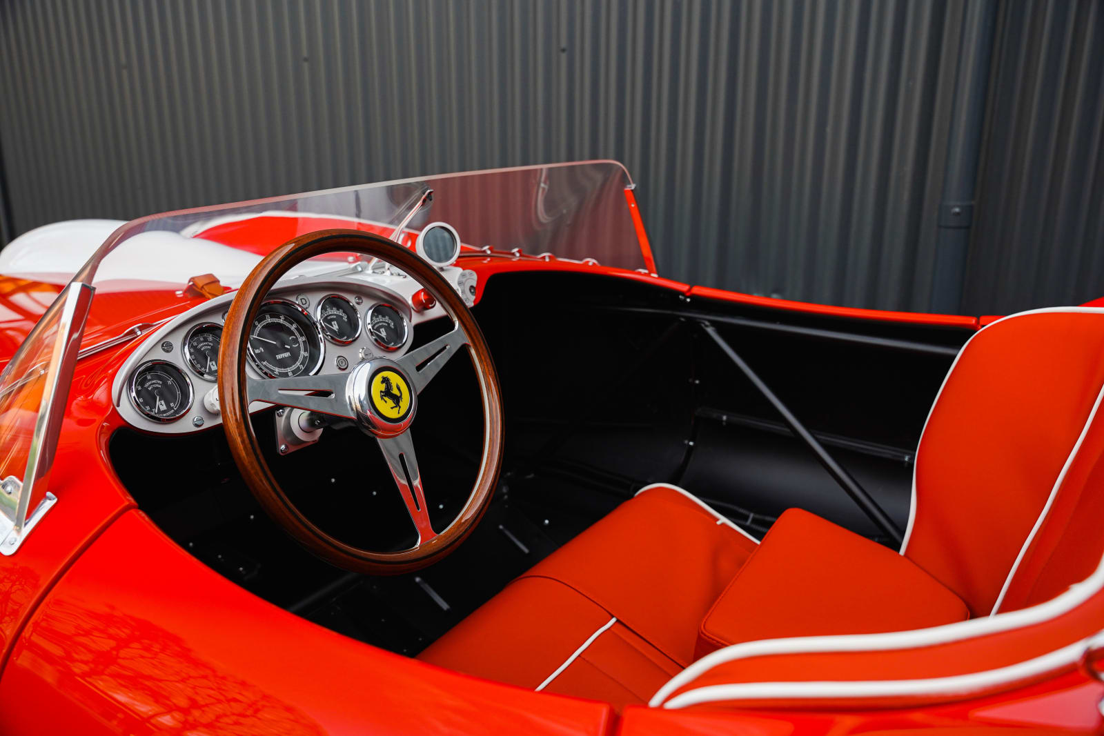 Hedley Studios, Ferrari Testa Rossa J, 2025