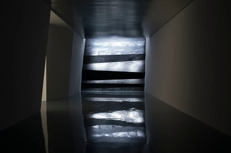 Zheng Chongbin 鄭重賓, Wall of Skies 層層天牆, 2016