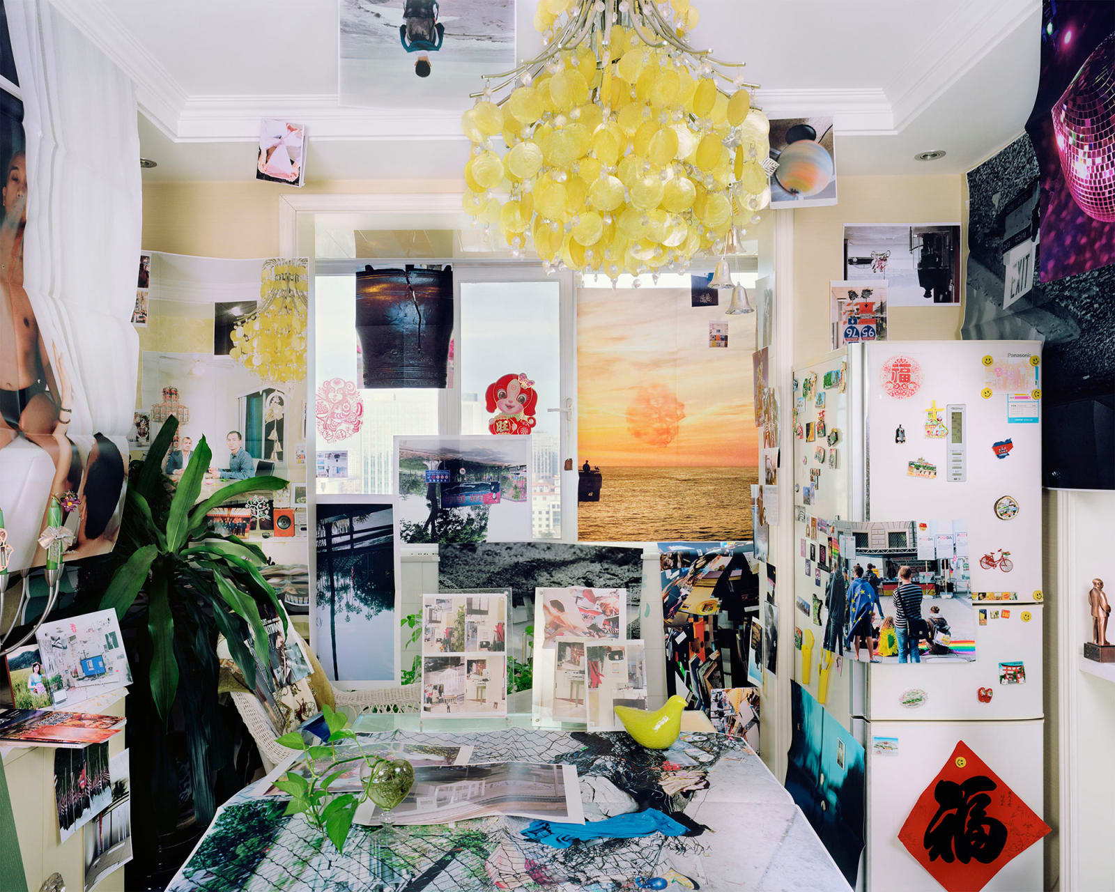 Guanyu Xu 徐冠宇, Facing North, Looking West 面向北方，看向西方, 2019