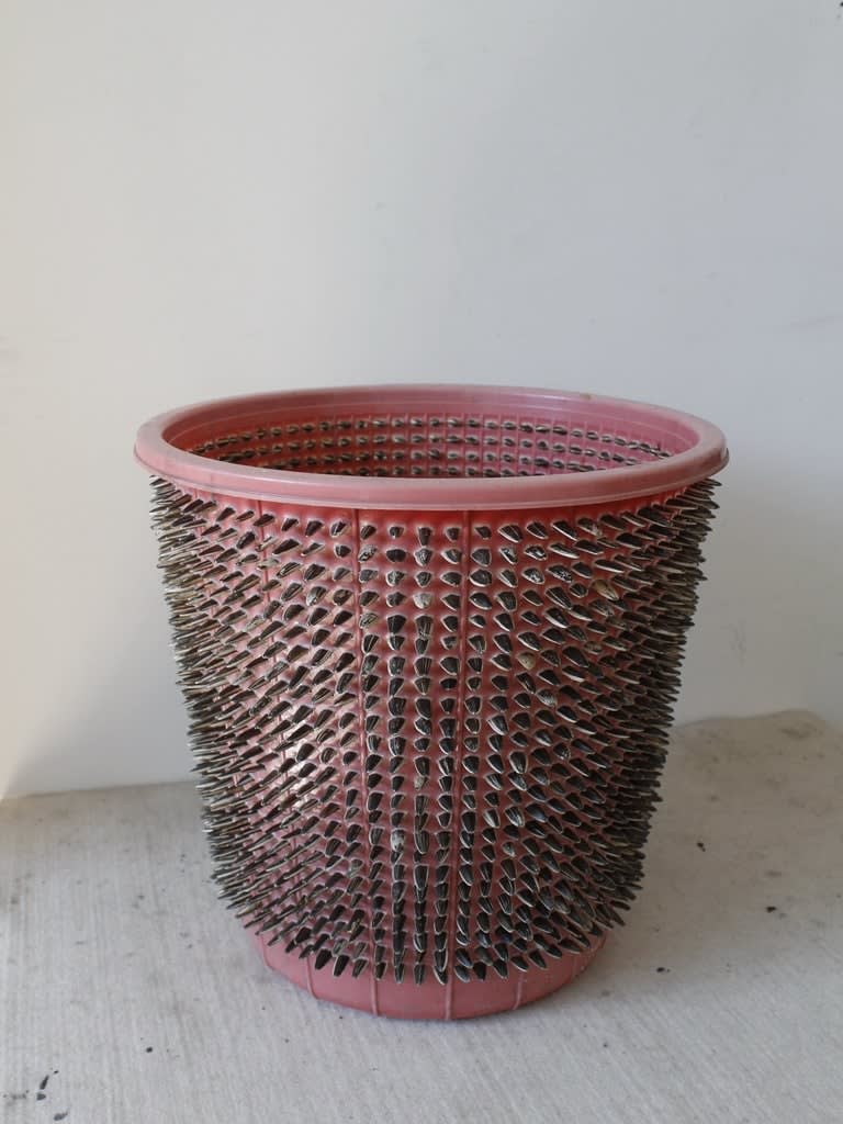 Li Yonggeng 李永庚, Filling the Gaps 填空, 2012
