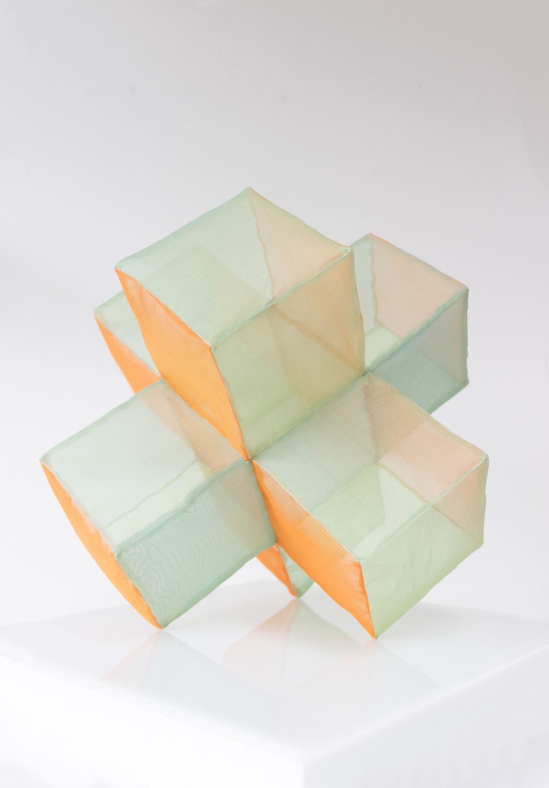 Sheila Furlan, 10g colour cubes nr. 4, 2024