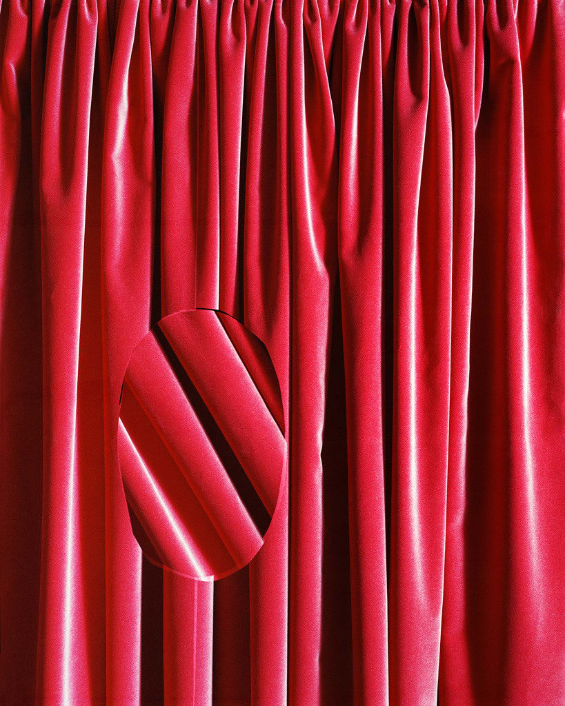 Hannah Whitaker, Curtain Glitch, 2015