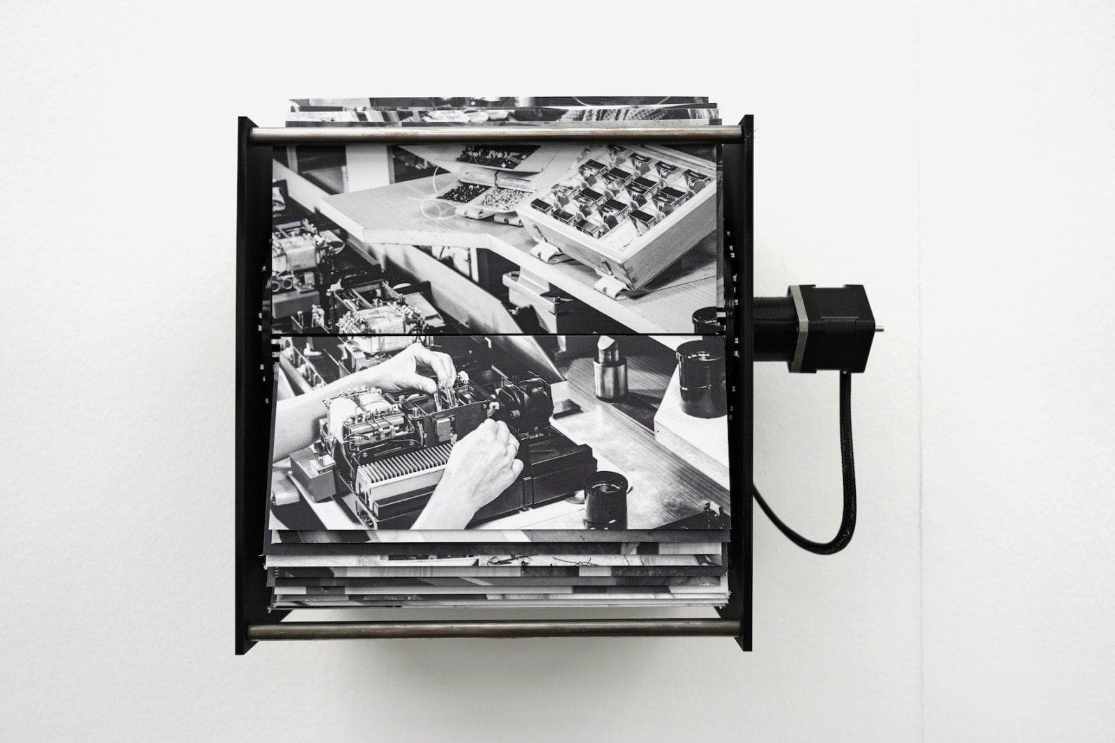 Isabelle Le Minh, RAW LOOP #6 : Manipulability, 2023
