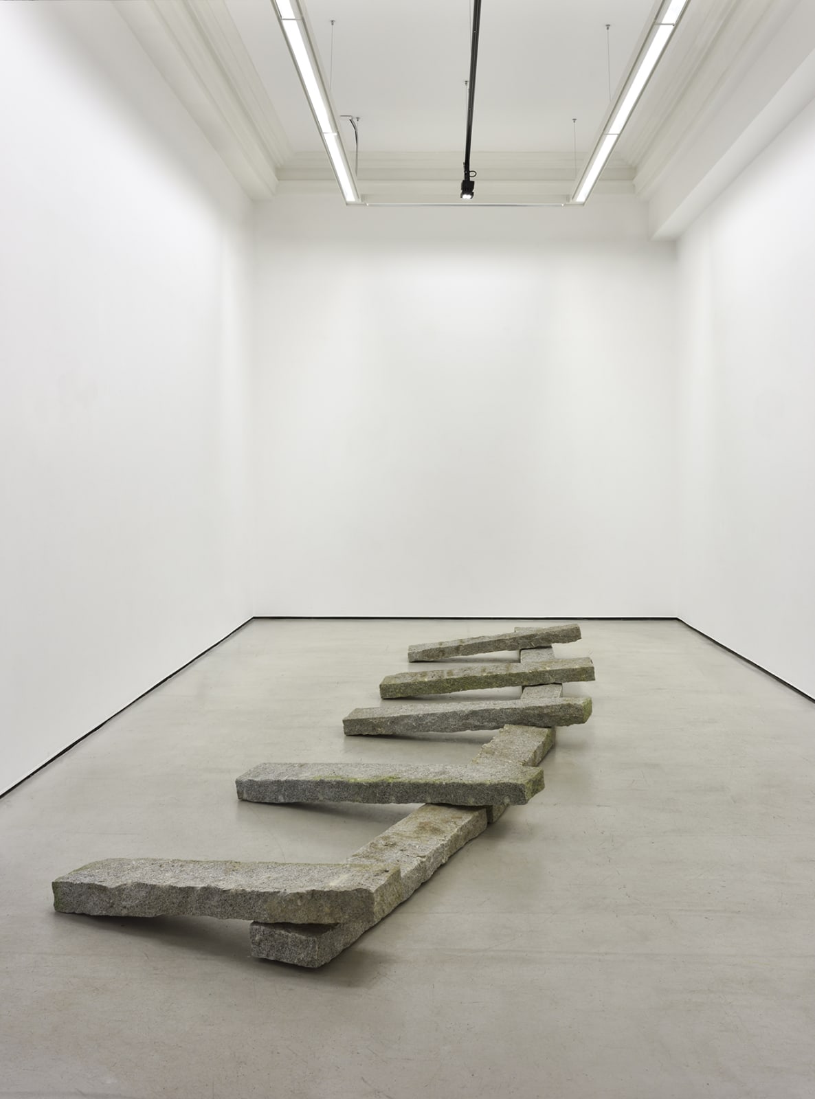 Richard Nonas, (PARENTHESIS) (LEFT BOTTOM), 2013/2019