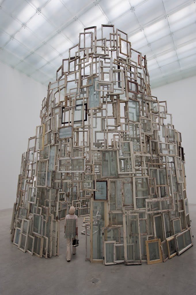 Chiharu Shiota, A Room of Memory, 2009