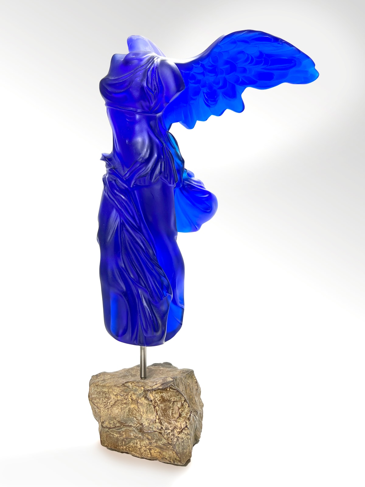 Yves Klein, La Victoire de Samothrace , 1962-2011
