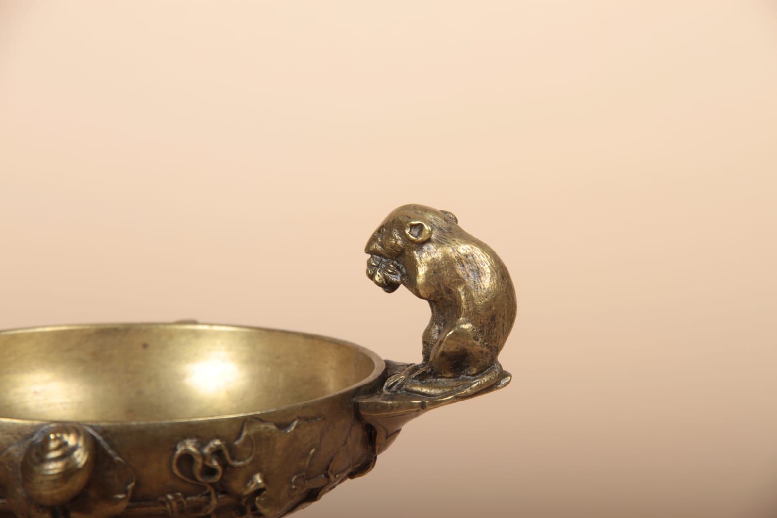 Auguste Cain, Coupe tripode à la souris, circa 1880