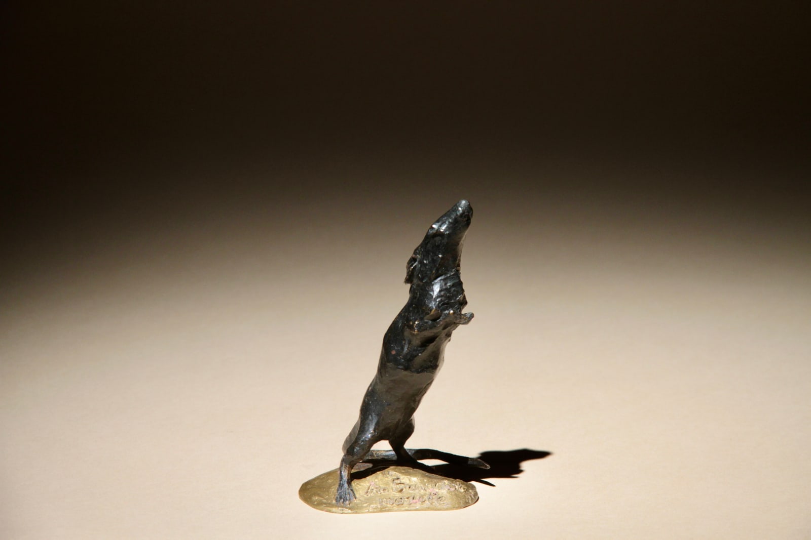 Albert Sanchez, Souris debout