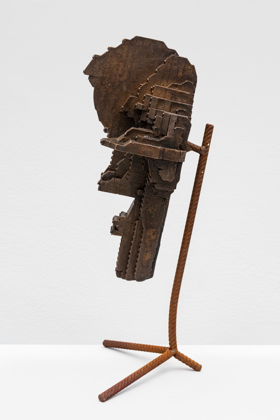 CHRISTIAN GONZENBACH, Bygglek (Songye), 2020
