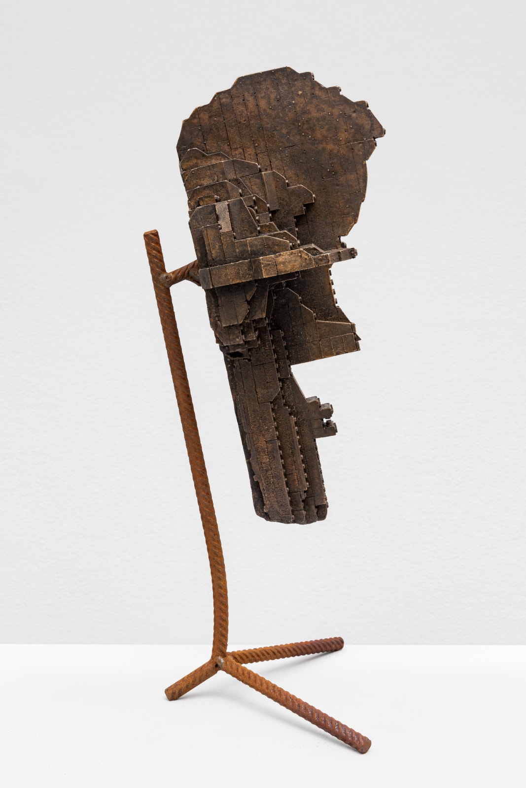 CHRISTIAN GONZENBACH, Bygglek (Songye), 2020