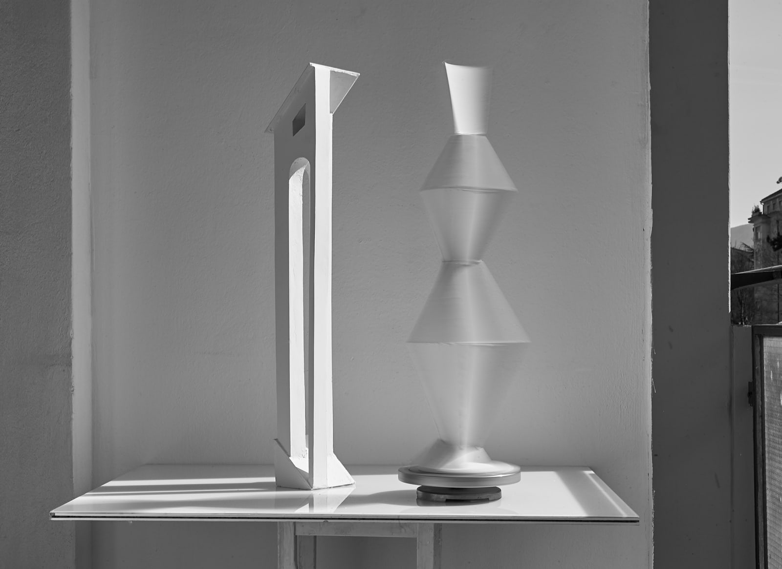 KOKA RAMISHVILI, Light Machine: de Chirico with moving Brancusi, 2017