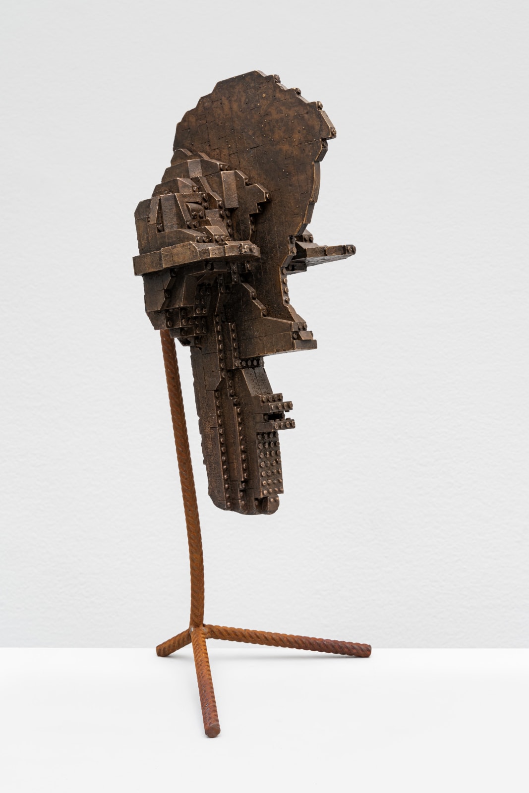 CHRISTIAN GONZENBACH, Bygglek (Songye), 2020