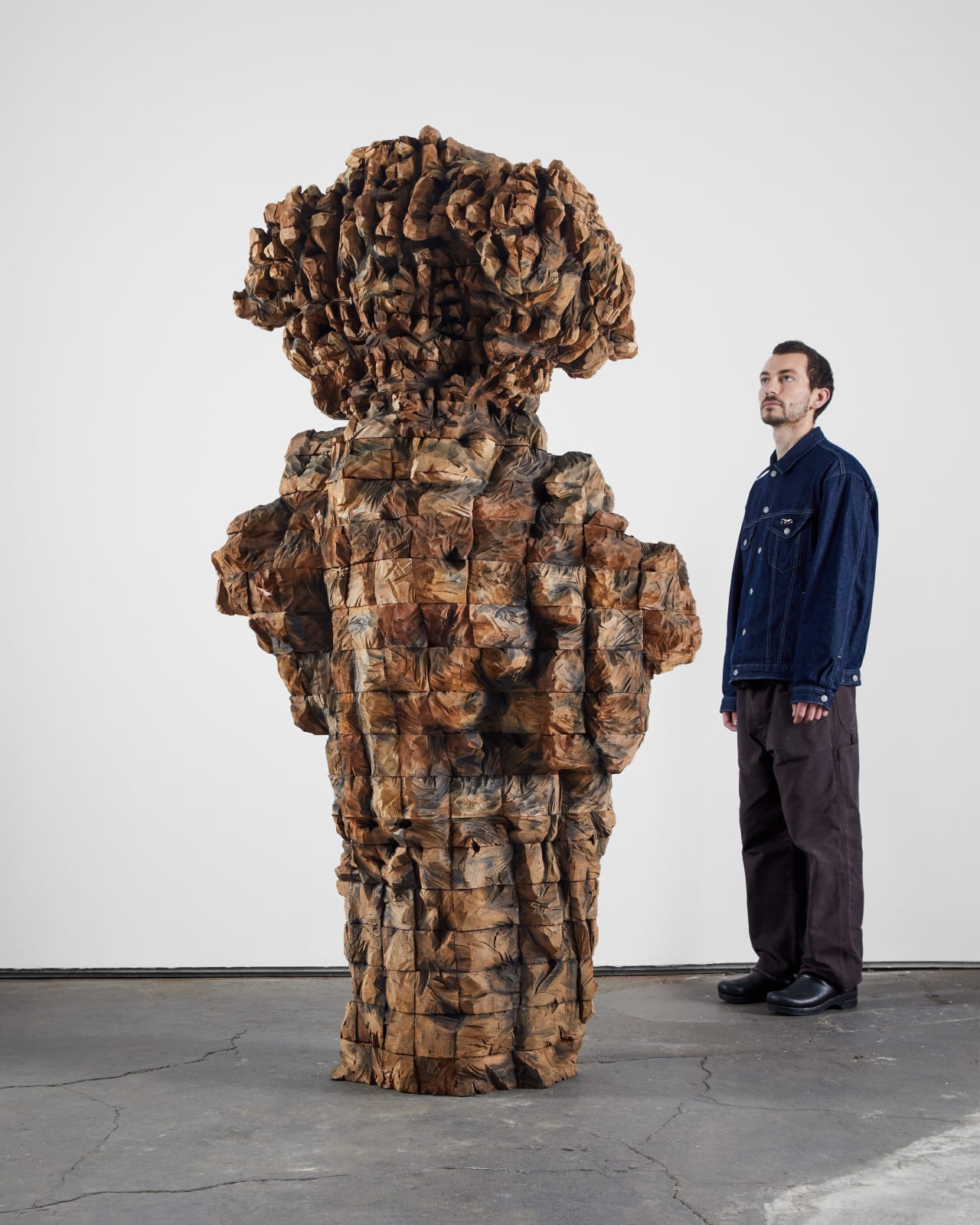 Ursula von Rydingsvard, Dziewczynka, 2023
