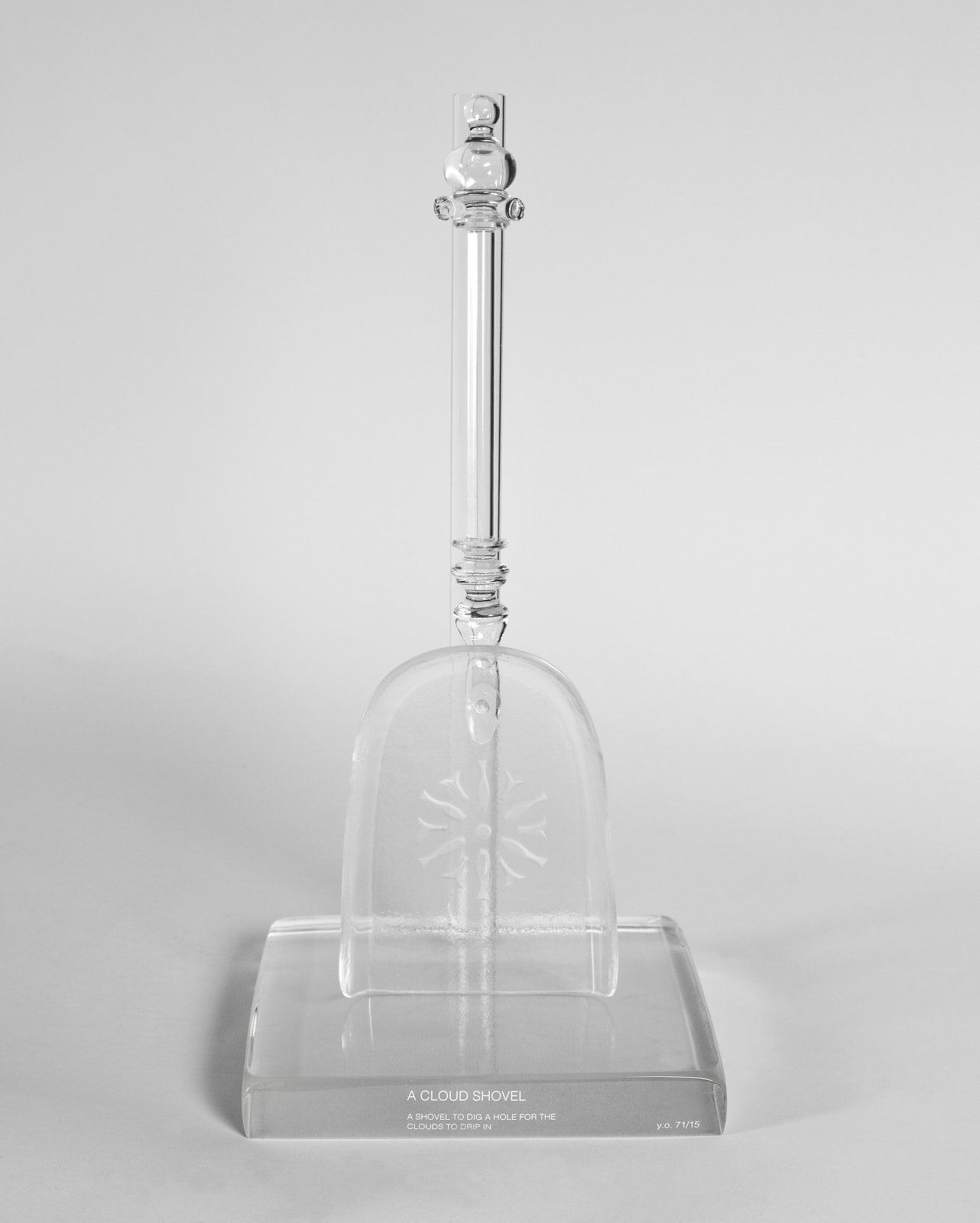 Yoko Ono, A CLOUD SHOVEL, 1971 / 2015