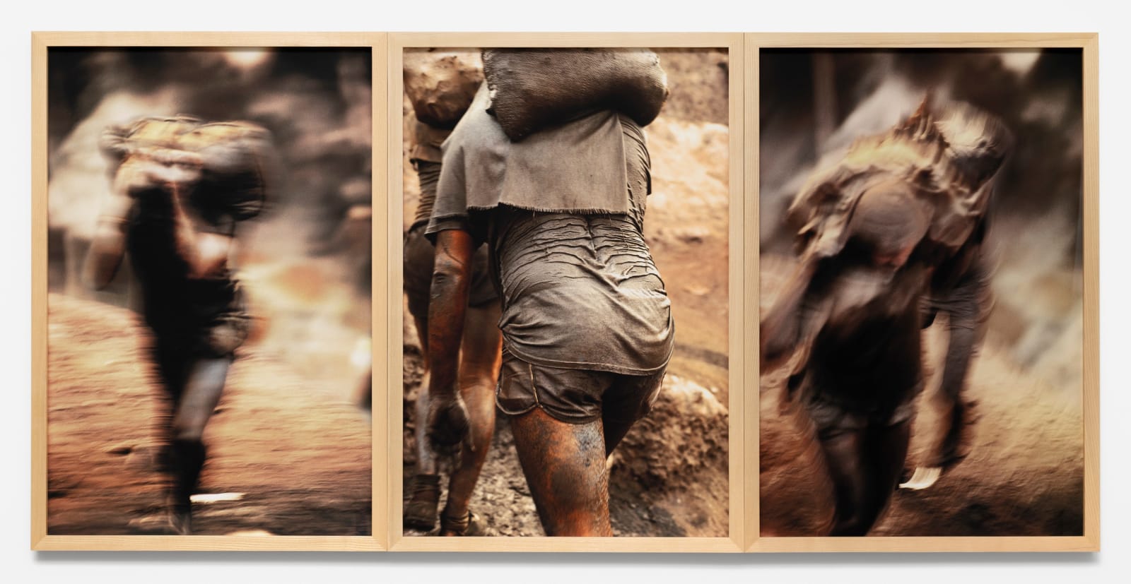 Alfredo Jaar, Gold in the morning (Triptych), 1985