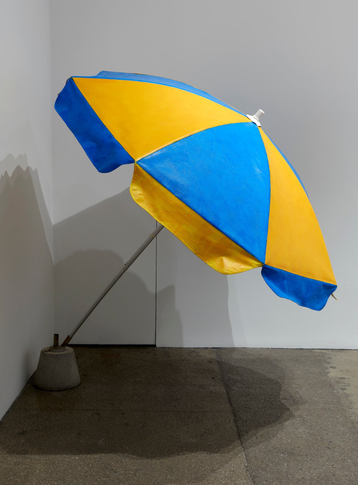 Cildo Meireles, Guarda-Sol [Umbrella], 1986 / 2023