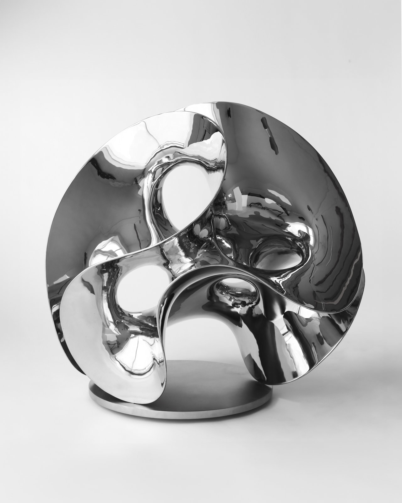 Eva Hild, Small Loop, 2022