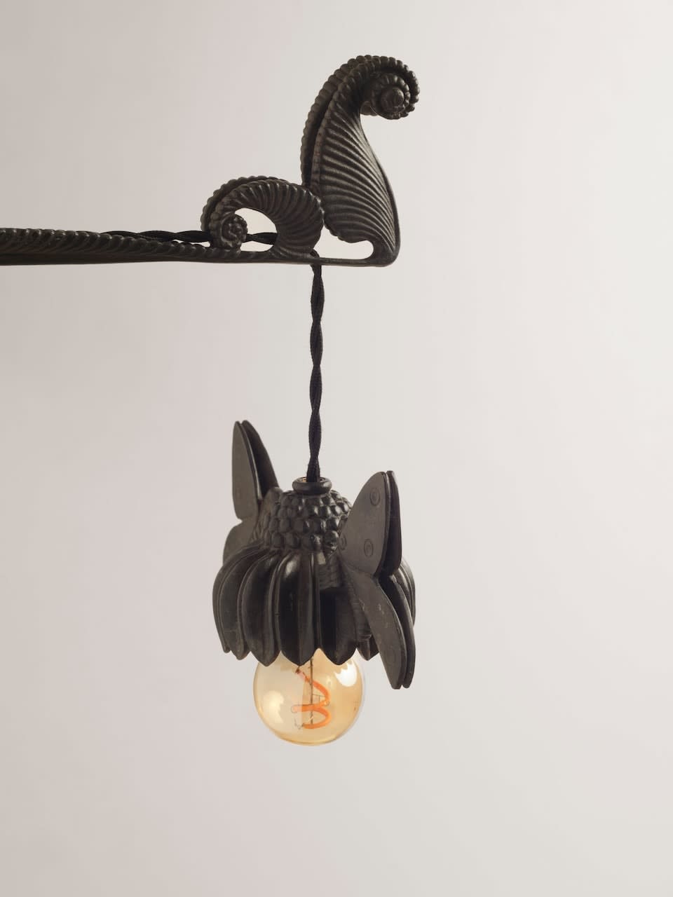 ARMAND-ALBERT RATEAU, Pair of wall lights , c. 1924