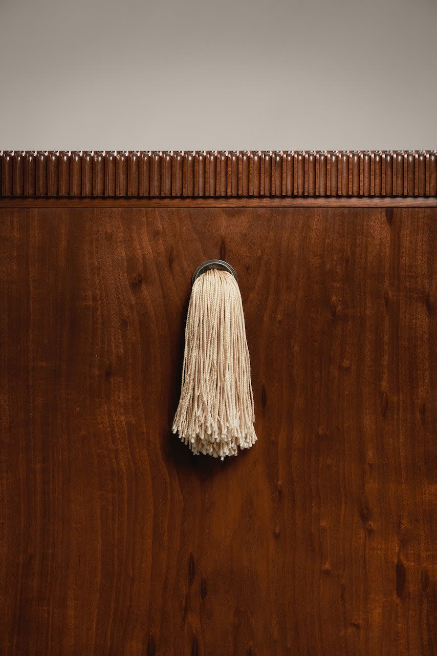 JACQUES-ÉMILE RUHLMANN, CONSOLE, c. 1925