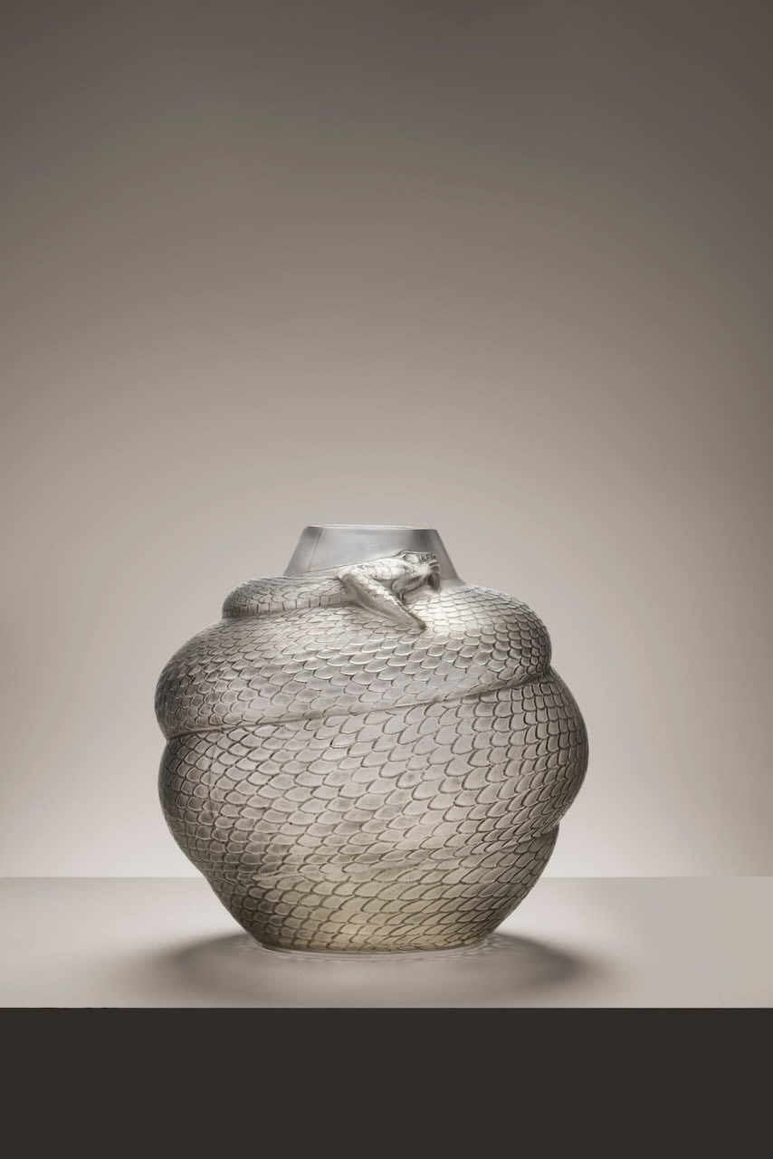 RENÉ LALIQUE, 'SERPENT' VASE, 1924