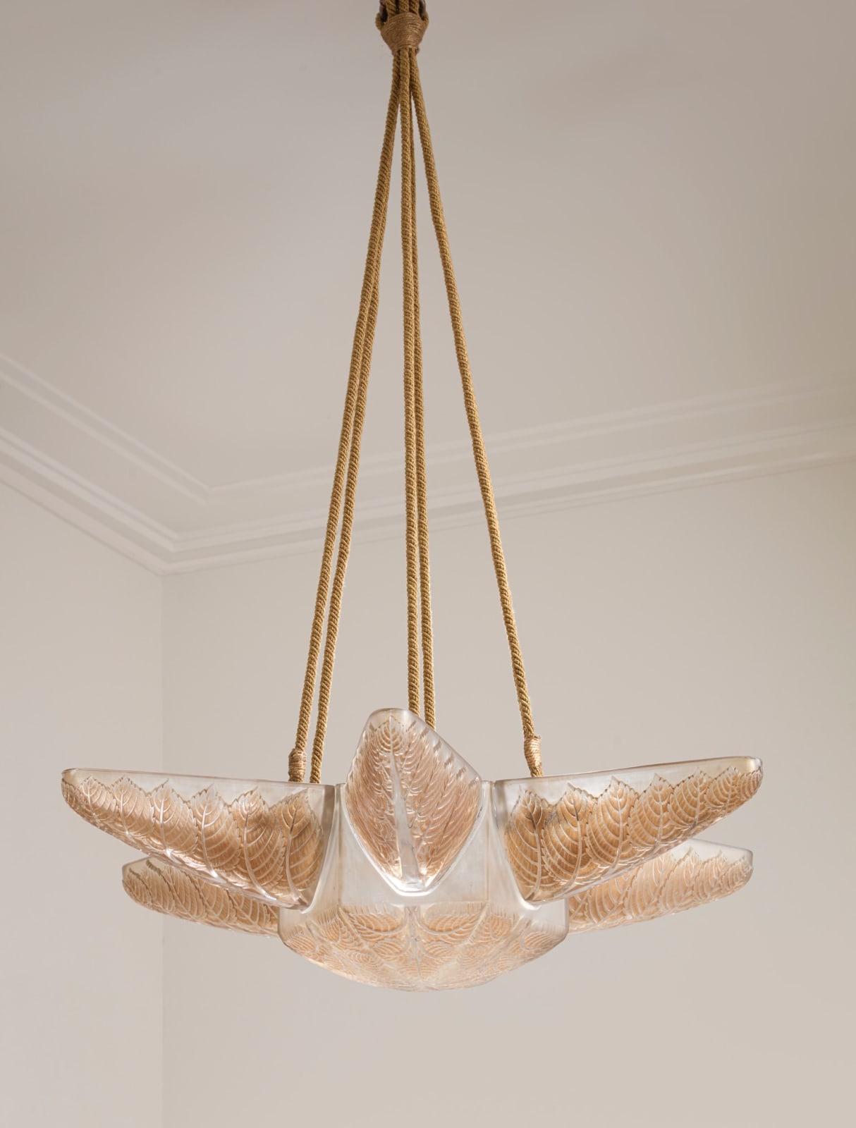 RENÉ LALIQUE, Suspension 'Noisetier' , c. 1924