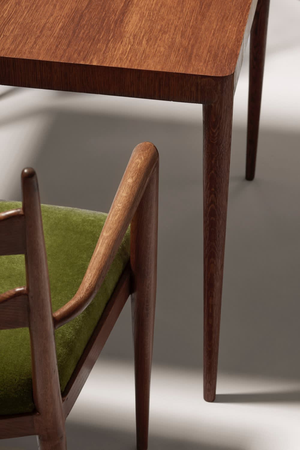 JEAN ROYÈRE, GAME TABLE AND SET OF FOUR CHAIRS, c. 1950