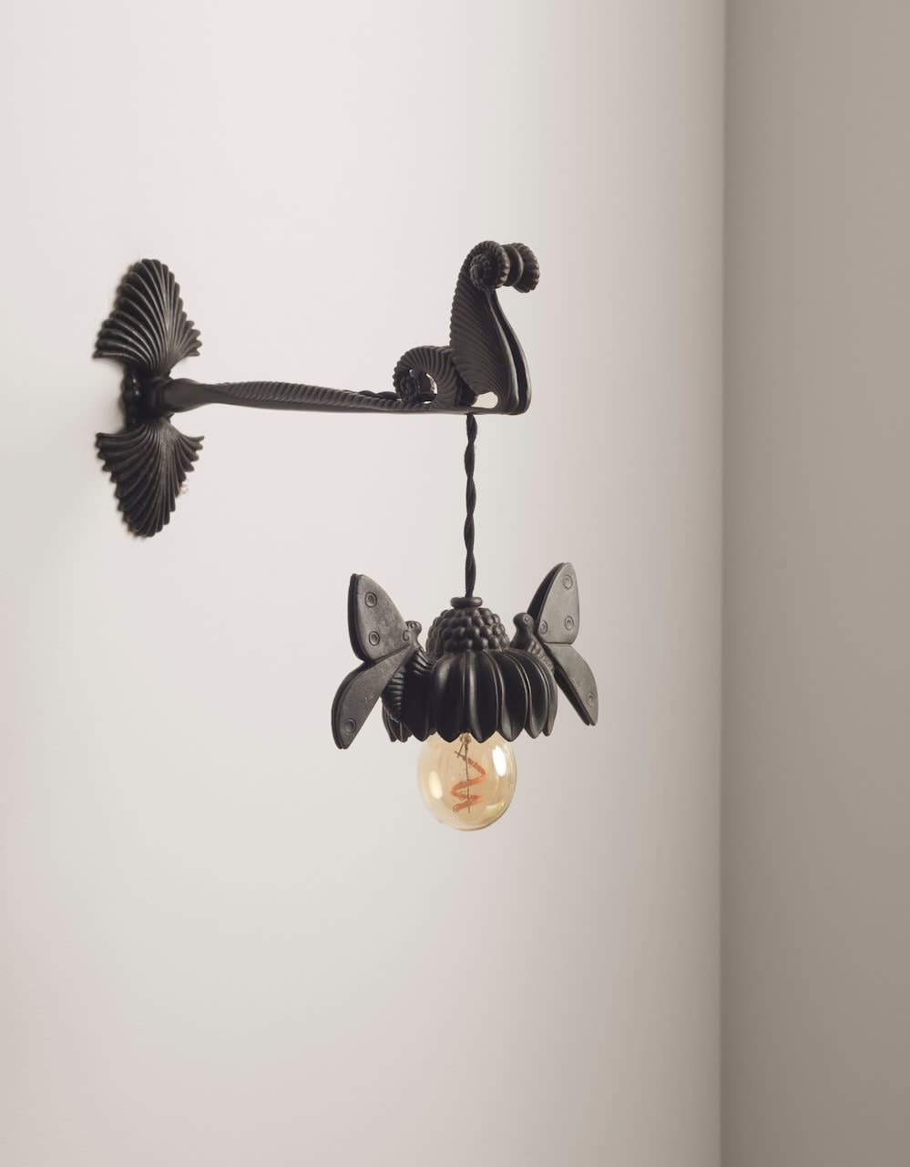 ARMAND-ALBERT RATEAU, Pair of wall lights , c. 1924