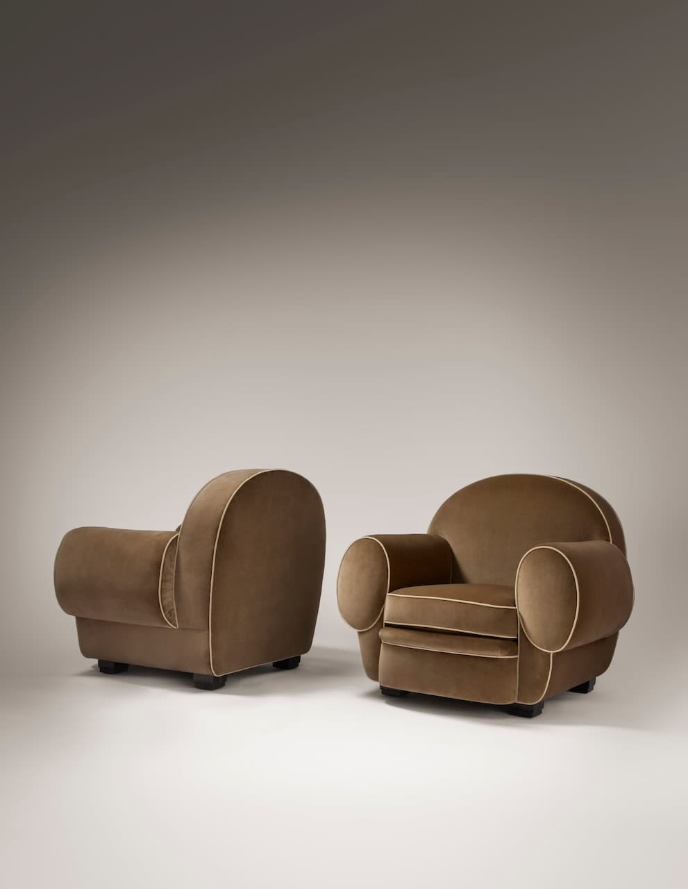 JACQUES-ÉMILE RUHLMANN, PAIR OF ARMCHAIRS 'ELEPHANT' , c. 1926