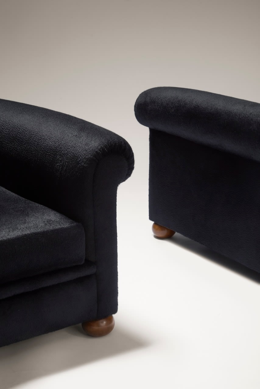 SÜE & MARE, PAIR OF CLUB ARMCHAIRS, c. 1930