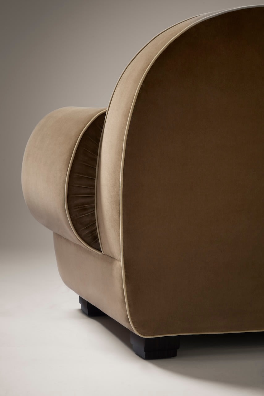 JACQUES-ÉMILE RUHLMANN, PAIR OF ARMCHAIRS 'ELEPHANT' , c. 1926