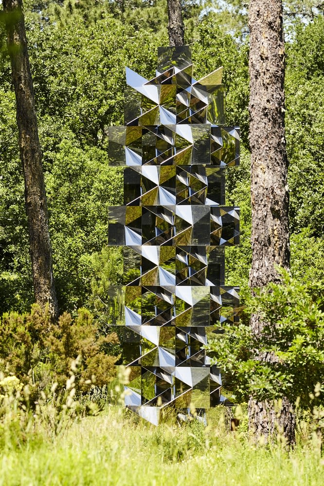 Francisco Sobrino Estate Transformation Instable (610) Acier poli miroir 600 x 180 x 180 cm 236.22 x 70.87 x 70.87 in