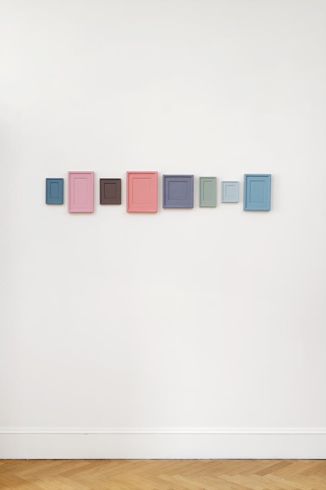 Allan McCollum, Collection of Eight Plaster Surrogates, 1989