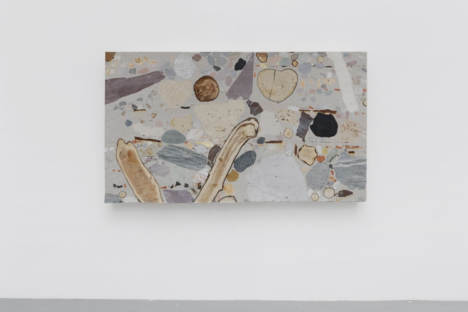 Katja Schenker, Wie tief ist die Zeit? (Cut N05), 2017