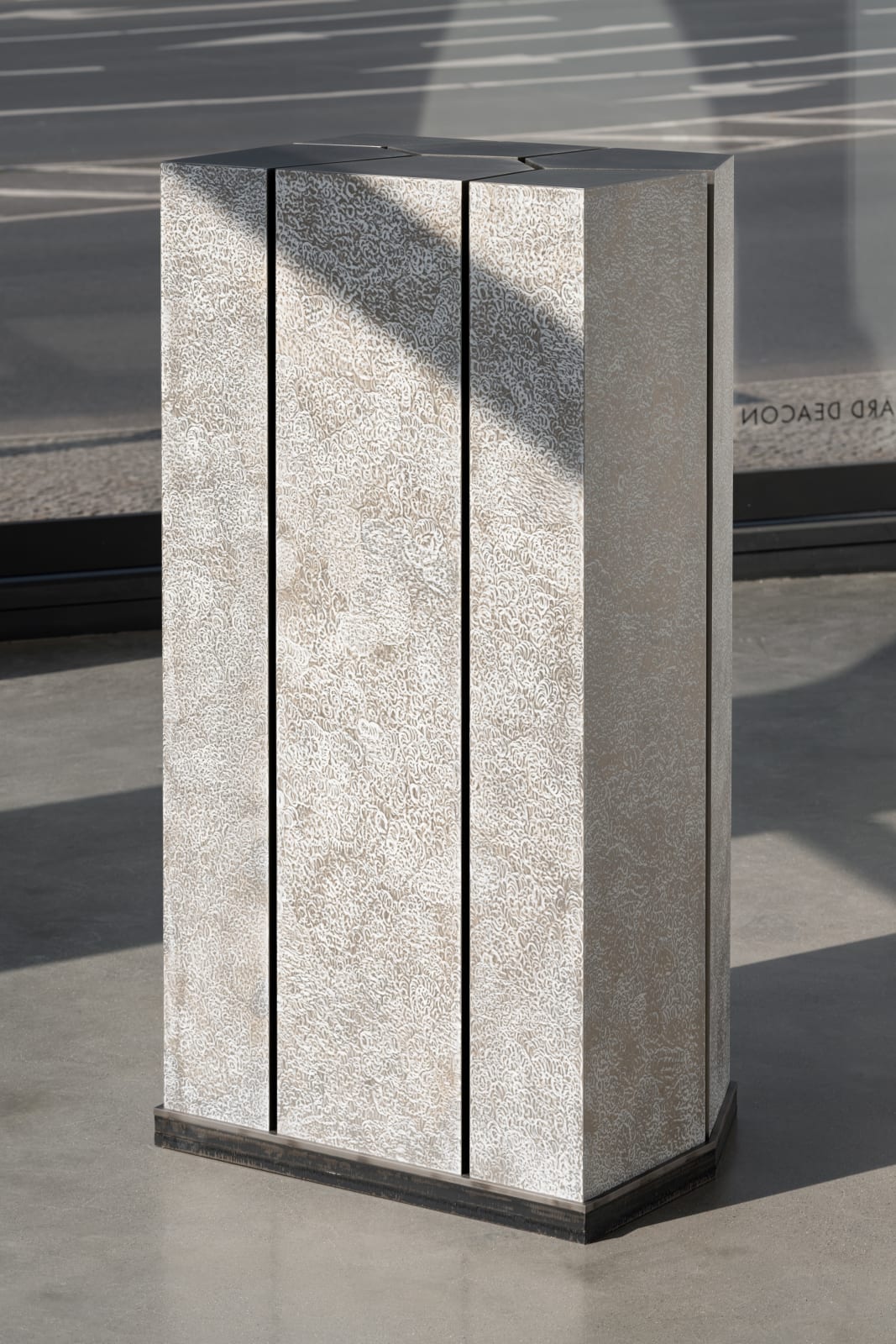 Richard Deacon, About Us (White), 2024